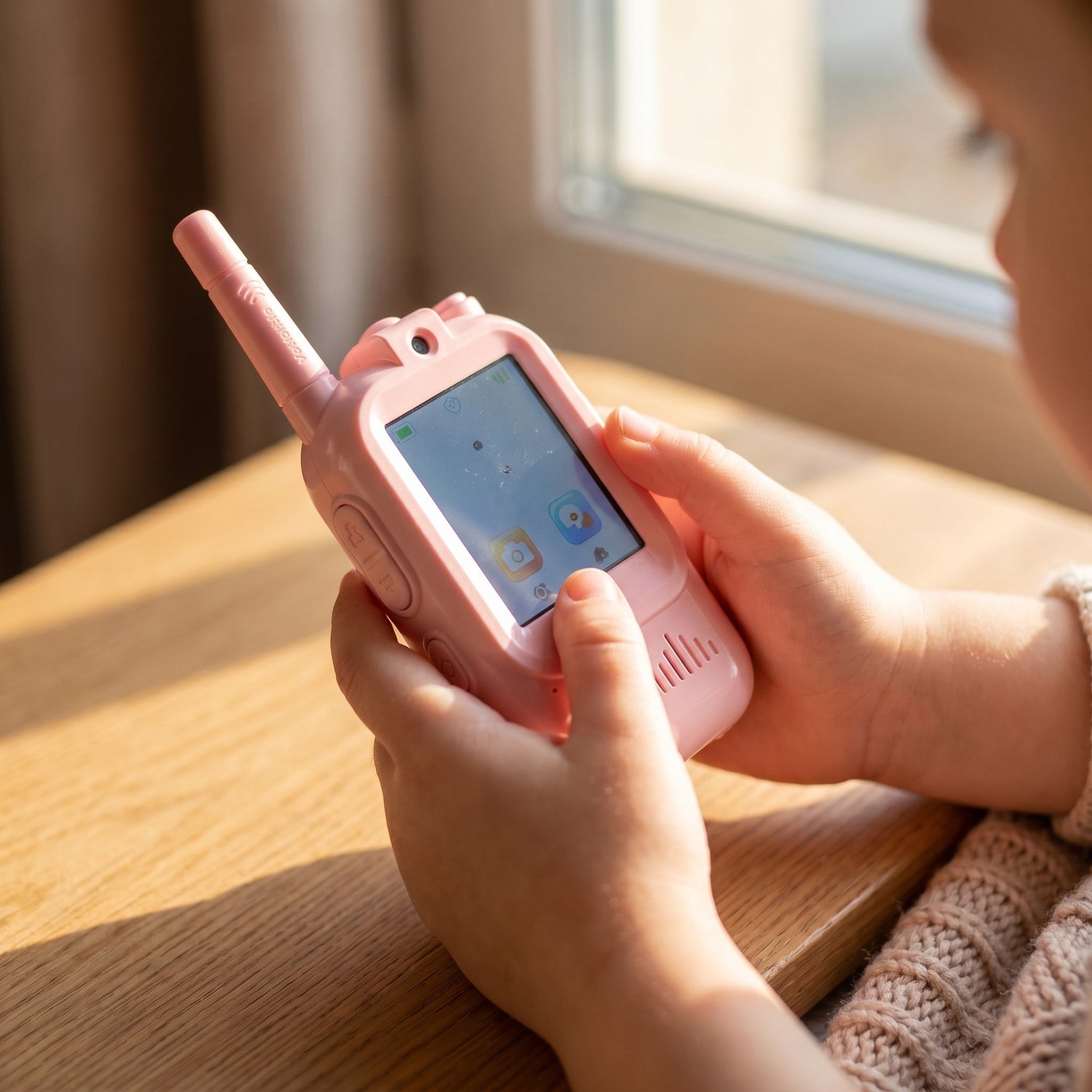 Detailansicht des Kinder-Walkie-Talkie mit Display